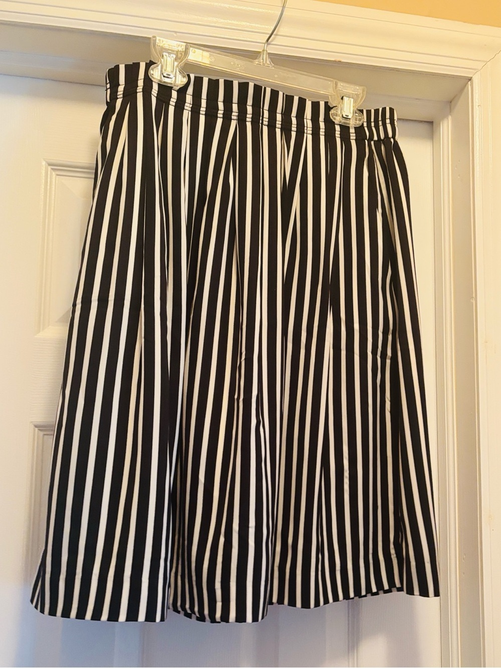 *NEW* J. CREW MERCANTILE Black & White Vertical Stripe A-Line Skirt 🖤🤍